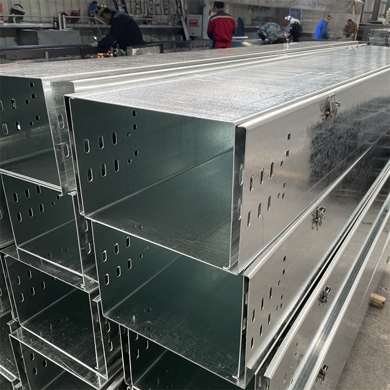 鍍鋅槽式加箱包扣橋架